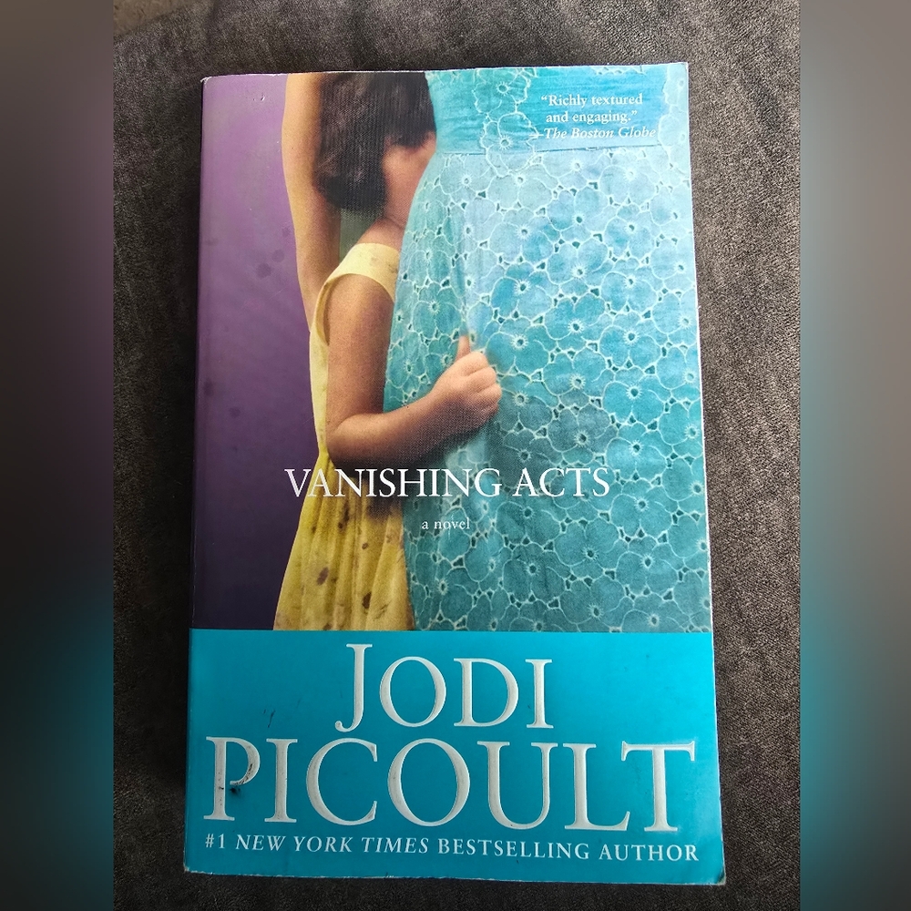 4/$15 Vanishing Acts by Jodi Picoult Hardcover